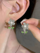 Load image into Gallery viewer, Fairy Temperament Flower Earrings

