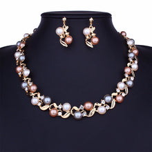 Load image into Gallery viewer, Clavicle Short Chain Imitation Pearl Necklace
