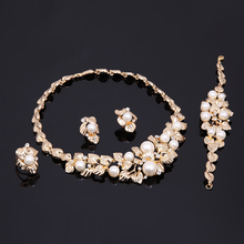 Load image into Gallery viewer, Golden Exaggerated Pearl Jewelry Set
