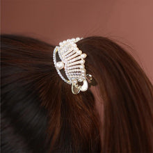 Load image into Gallery viewer, Pearl Ponytail Holder Hair Clip
