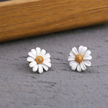 Load image into Gallery viewer, Spring White Daisy Flower Vintage Earrings for Women
