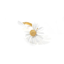 Load image into Gallery viewer, Spring White Daisy Flower Vintage Ring for Women
