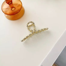 Load image into Gallery viewer, Hair Claw Vintage Hair Clip For Girls Headband

