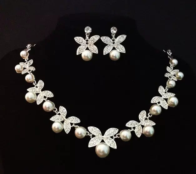 Wedding Bridesmaid Dinner Butterfly Pearl Necklace Set