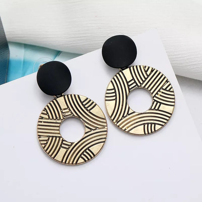 Fashion gold Textured Round Drop earrings