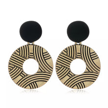 Load image into Gallery viewer, Fashion gold Textured Round Drop earrings
