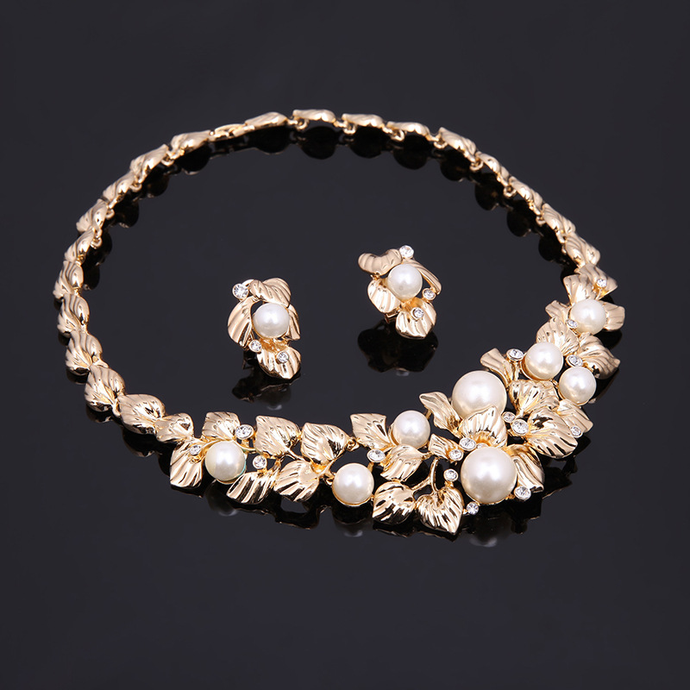 Golden Exaggerated Pearl Jewelry Set