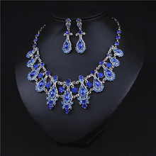 Load image into Gallery viewer, Blue Crystal Glass Flower Necklace Set
